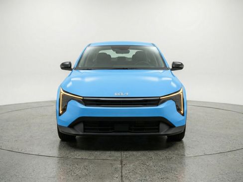 Used 2025 Kia K4 FWD image 2