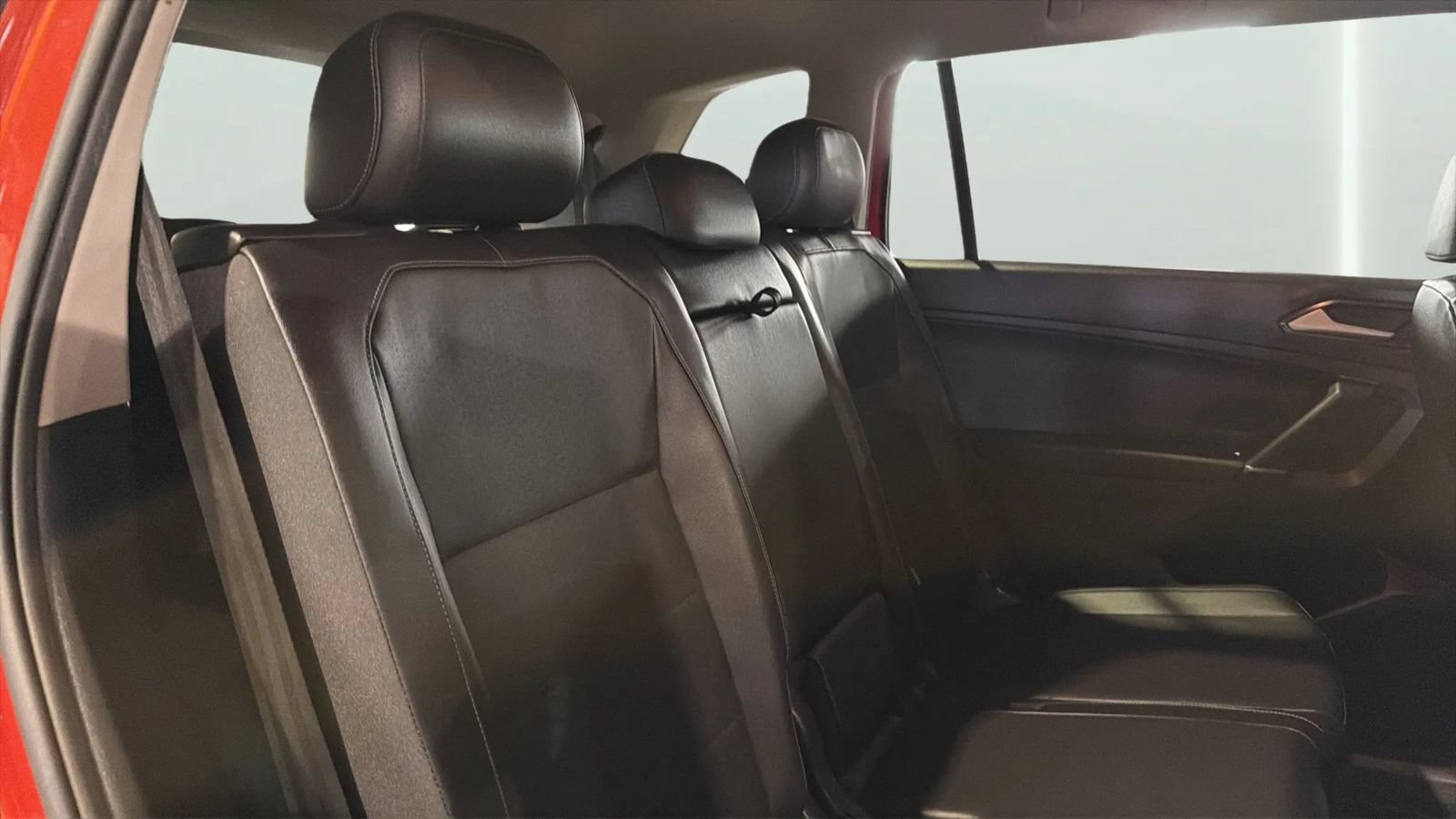 Used 2018 Volkswagen Tiguan SEL FWD image 54