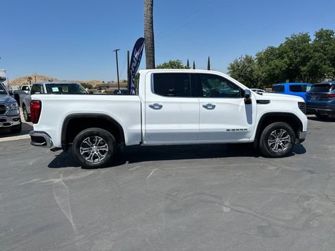 Certified 2024 GMC Sierra 1500 SLT RWD image 8