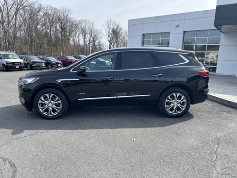 Used 2021 Buick Enclave Avenir w/ Avenir Technology Package AWD/4WD image 2