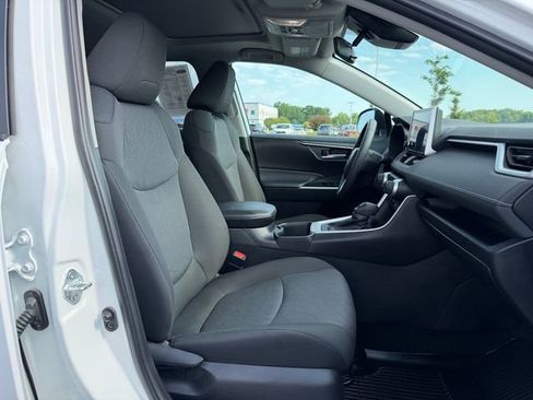 Certified 2024 Toyota RAV4 XLE w/ Convenience Package AWD/4WD image 18