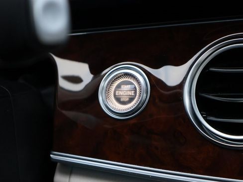 Used 2019 Mercedes-Benz E 300 4MATIC image 28