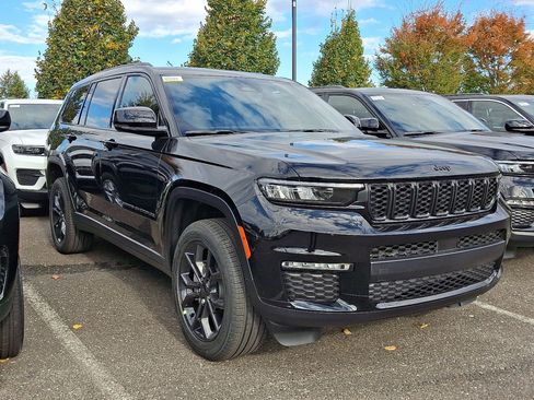 New 2025 Jeep Grand Cherokee L Limited image 3