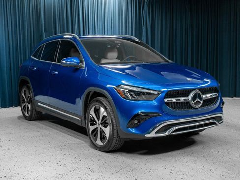 New 2025 Mercedes-Benz GLA 250 image 3