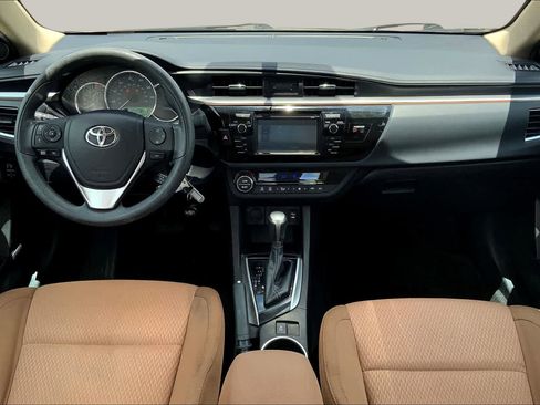 Used 2015 Toyota Corolla LE FWD image 16