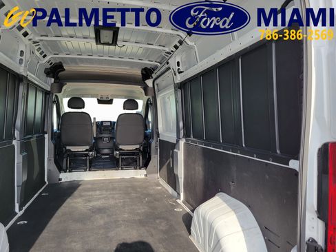 Used 2025 RAM ProMaster 2500 w/ Convenience Group FWD image 11