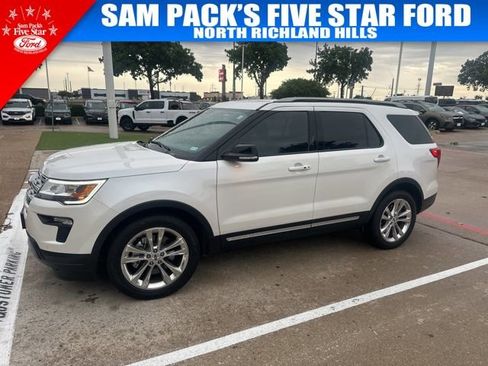 Used 2018 Ford Explorer XLT w/ Equipment Group 202A image 1
