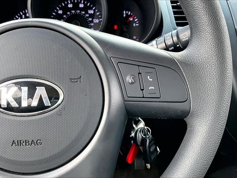 Used 2013 Kia Soul FWD image 25