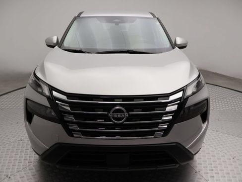 Used 2025 Nissan Rogue SV FWD image 5