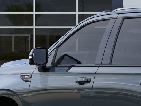 New 2026 GMC Yukon AT4 w/ AT4 Premium Package AWD/4WD image 12