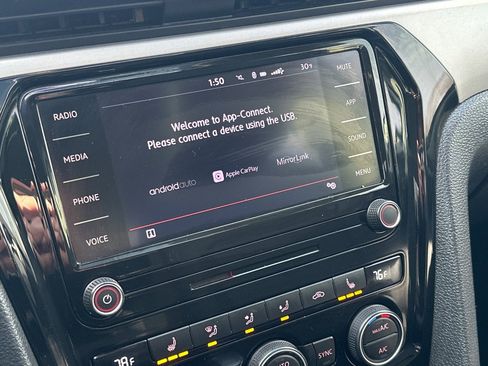 Used 2021 Volkswagen Passat 2.0T SE image 32