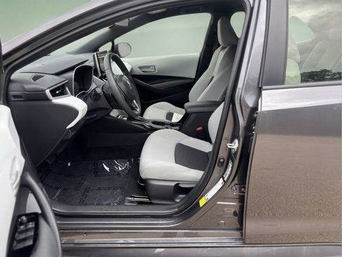 Used 2024 Toyota Corolla SE image 24