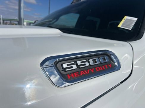 New 2026 RAM 5500 Tradesman w/ Chrome Appearance Group AWD/4WD image 29