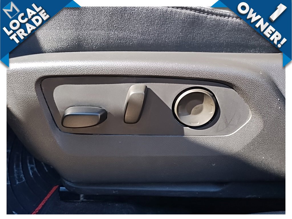 Used 2022 Buick Envision Essence w/ Technology Package I AWD/4WD image 16