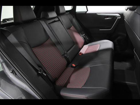 Used 2022 Toyota RAV4 XSE w/ Weather Package AWD/4WD image 18