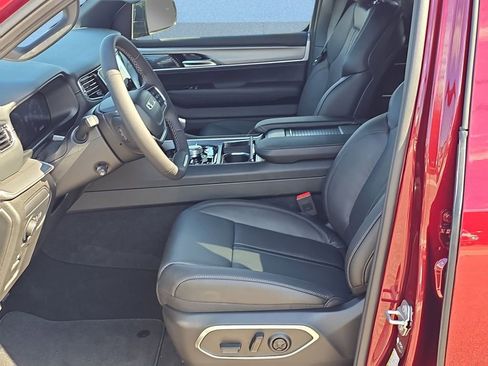 New 2026 Jeep Grand Wagoneer L Limited w/ Convenience Group I image 14