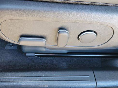 New 2025 Hyundai Ioniq 5 SEL image 11