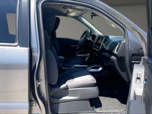 Certified 2026 Nissan Frontier SV w/ All-Weather Content Package AWD/4WD image 7