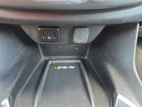 Used 2023 Chevrolet Traverse LT FWD image 33