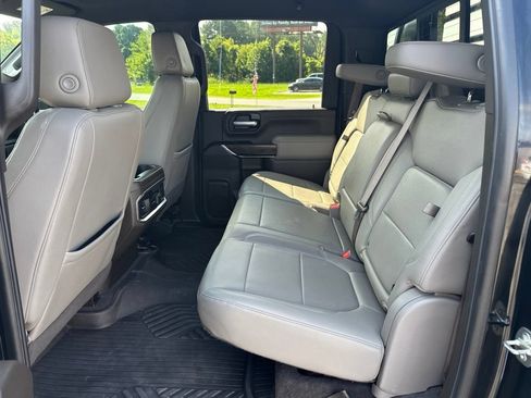 Used 2022 GMC Sierra 3500 SLT w/ SLT Preferred Package AWD/4WD image 13