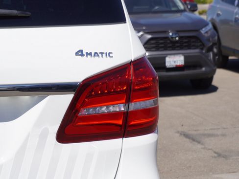Used 2017 Mercedes-Benz GLS 450 4MATIC image 11