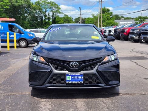 Used 2024 Toyota Camry SE w/ Cold Weather Package AWD/4WD image 8