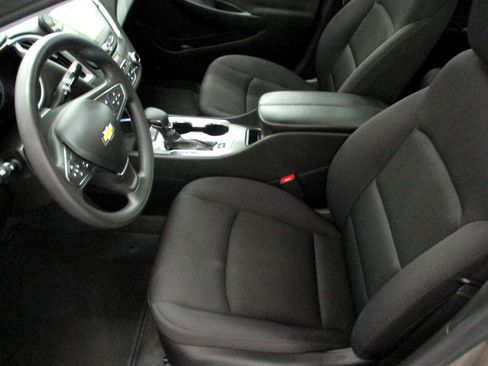 Used 2024 Chevrolet Malibu LT image 10