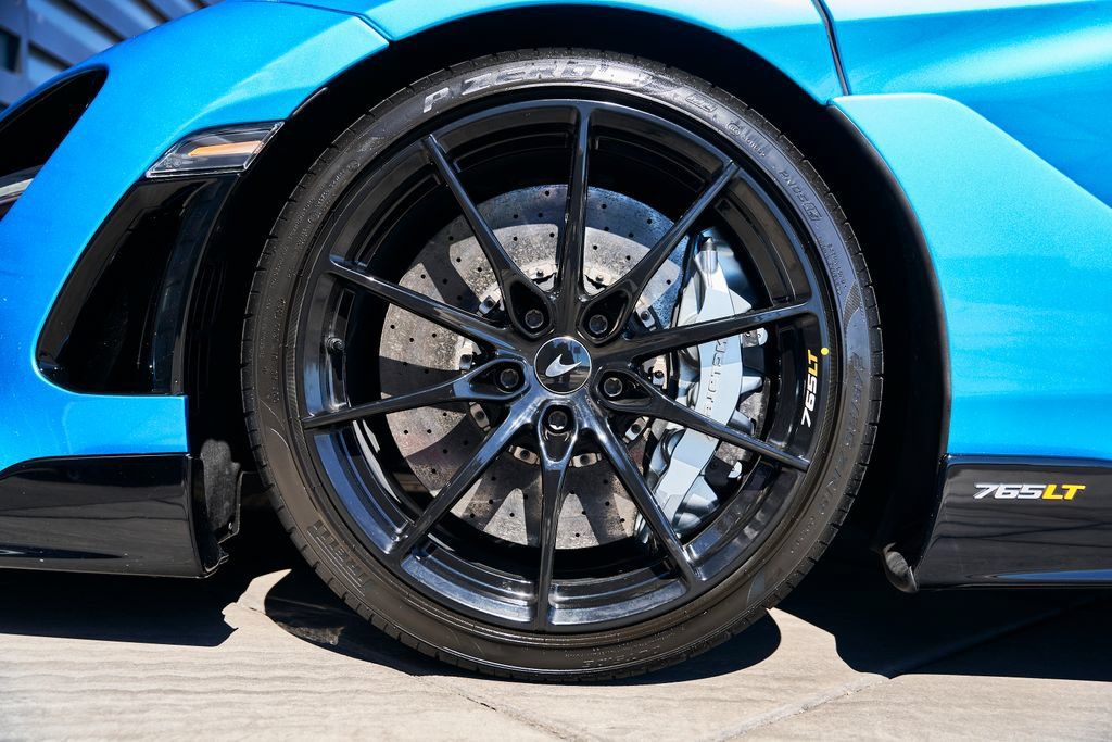 Used 2021 McLaren 765LT RWD image 3
