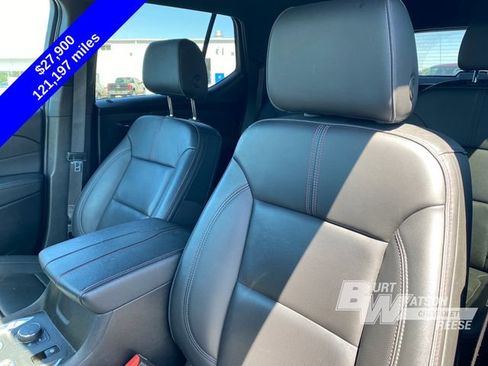 Used 2023 Chevrolet Traverse RS w/ LPO, Floor Liner Package FWD image 11