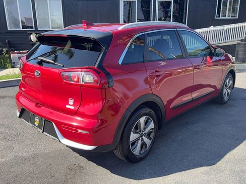 Used 2019 Kia Niro LX FWD image 8