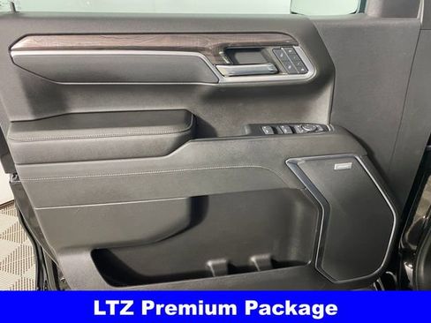 Certified 2023 Chevrolet Silverado 1500 LTZ w/ LTZ Premium Package AWD/4WD image 13