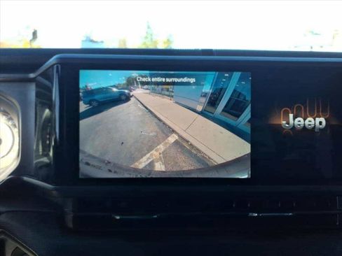 Used 2024 Jeep Wrangler Sport S image 15