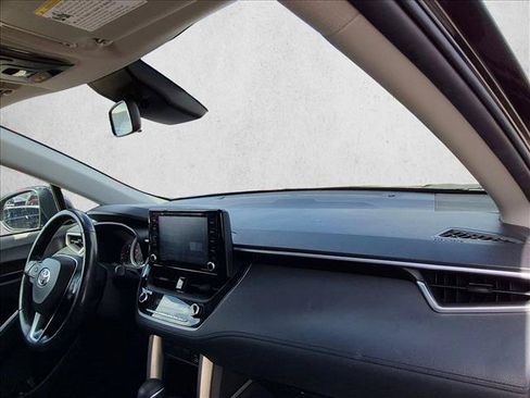 Used 2022 Toyota Corolla Cross LE FWD image 14