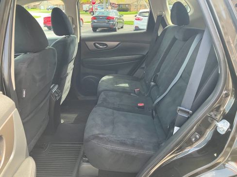 Used 2016 Nissan Rogue SV AWD/4WD image 12