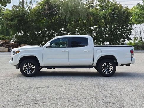 Used 2023 Toyota Tacoma TRD Sport AWD/4WD image 8