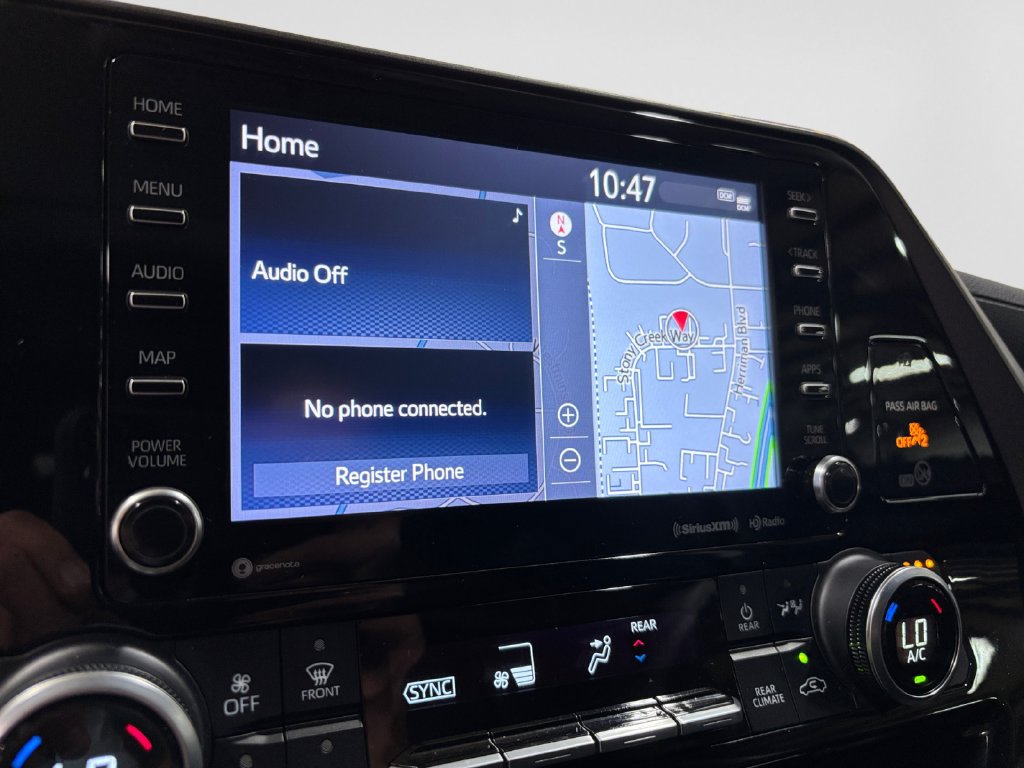 Used 2021 Toyota Highlander XLE AWD/4WD image 23