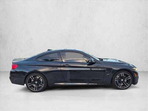 Used 2018 BMW M4 Coupe RWD image 4