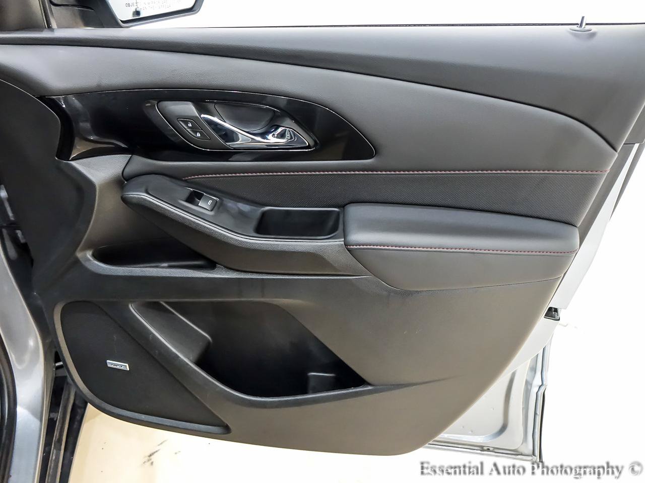 Used 2023 Chevrolet Traverse RS w/ LPO, Floor Liner Package AWD/4WD image 35