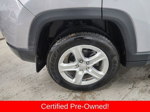 Certified 2023 Jeep Compass Sport image 44