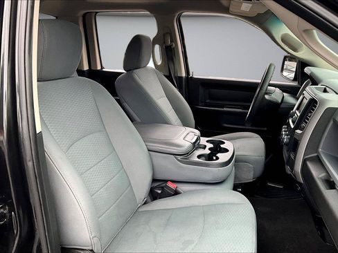 Used 2018 RAM 1500 Express w/ Black Ram 1500 Express Group AWD/4WD image 30