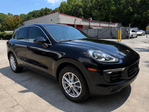 Used 2016 Porsche Cayenne AWD/4WD image 7