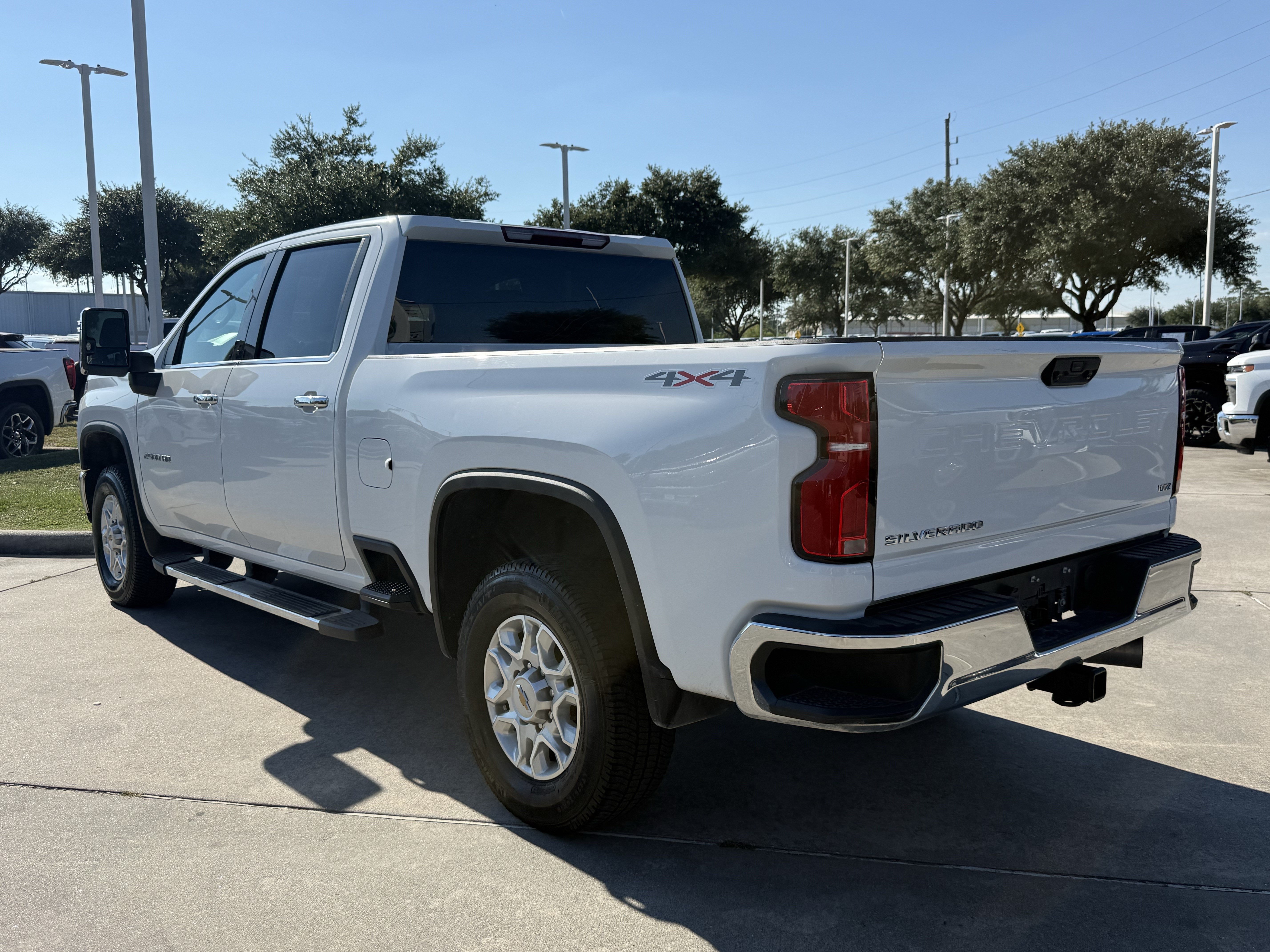 Used 2026 Chevrolet Silverado 2500 LTZ AWD/4WD image 7