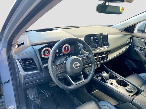 Used 2023 Nissan Rogue Platinum w/ Platinum Premium Package image 9