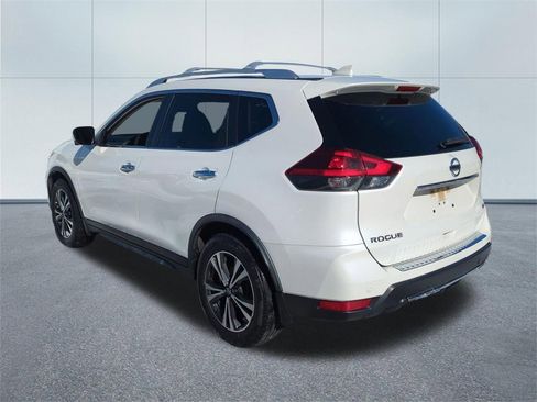 Used 2020 Nissan Rogue SV w/ Sun & Sound Touring Package image 5