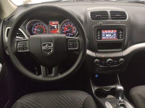 Used 2019 Dodge Journey SE w/ Blacktop Package image 22