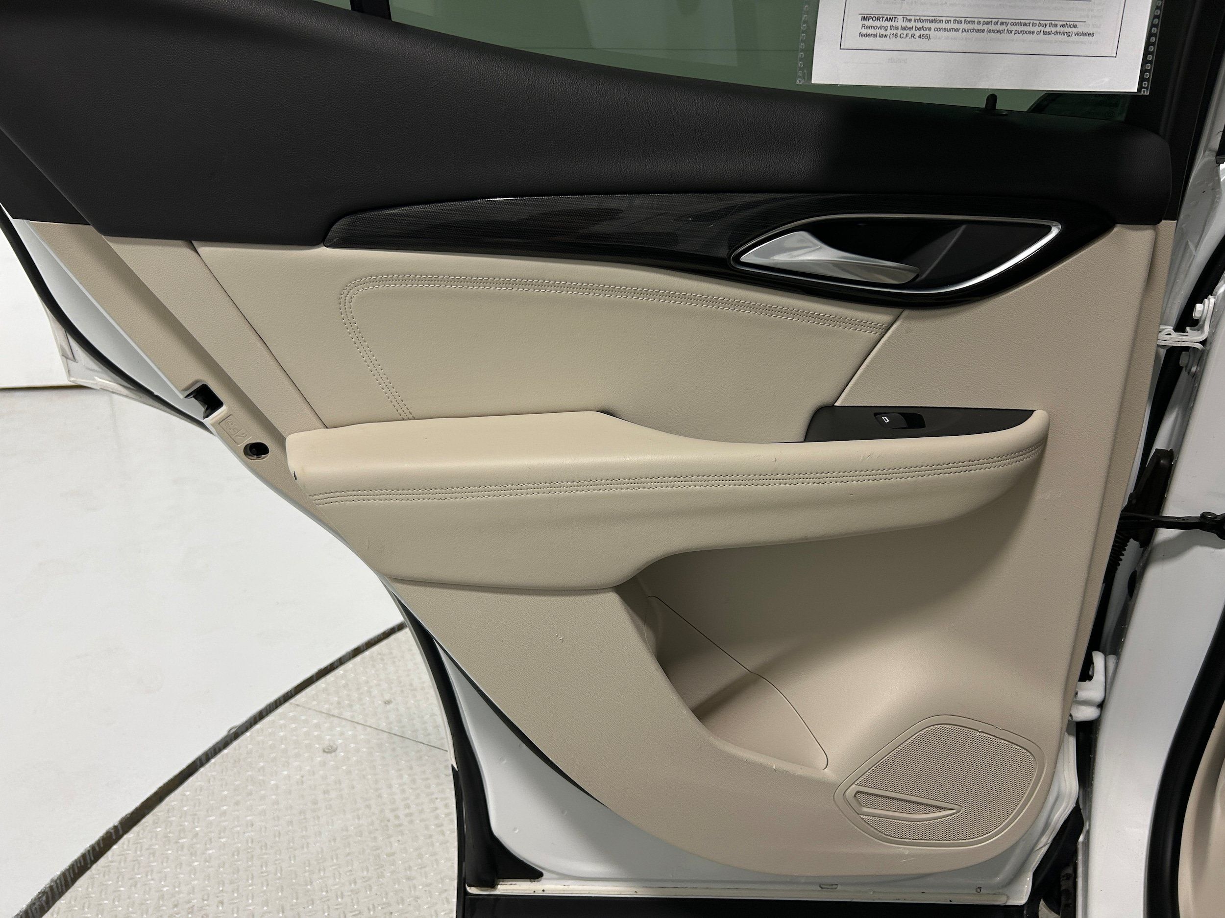 Used 2021 Buick Envision Essence AWD/4WD image 27
