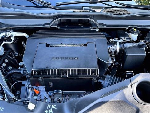 Used 2025 Honda Pilot Elite image 24