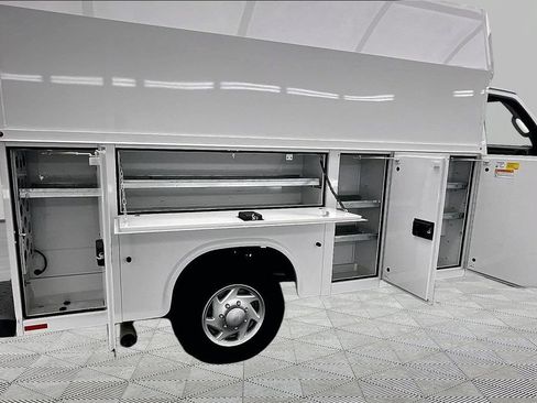 Used 2025 Ford E-350 and Econoline 350 Super Duty w/ Power Equipment Group RWD image 27