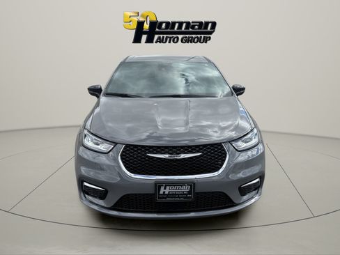 Used 2025 Chrysler Pacifica Select FWD image 8