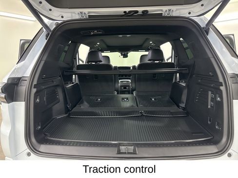 Used 2026 Buick Enclave Avenir w/ Super Cruise Package image 27